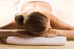 Rückenmassage, Ganzkörpermassage. Entspannung fr Körper, Geist und Seele! Massieren mit Bio-Ölen, Aromaöle